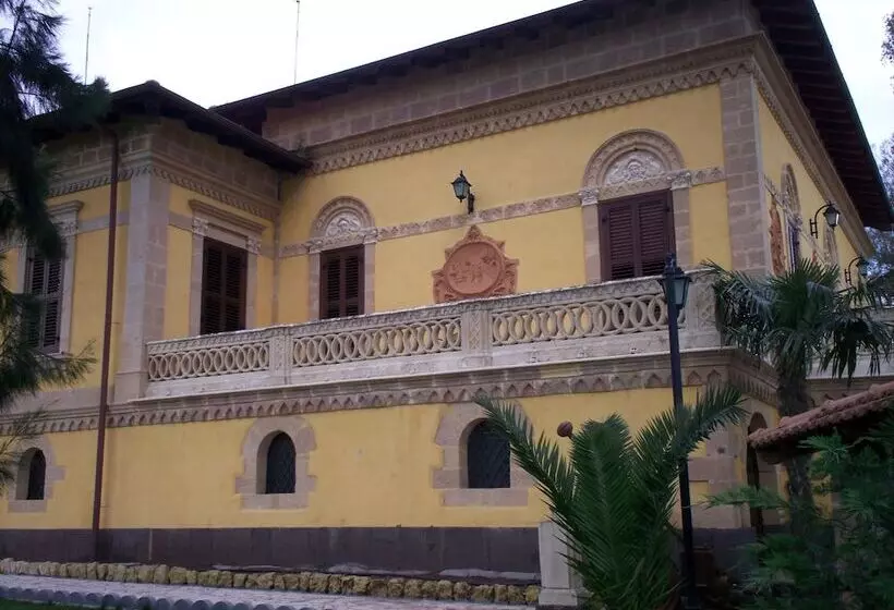 Hotelli Villa Renna Ex Casina Cancellieri