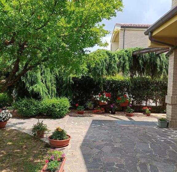 مبيت وإفطار Recanati Family