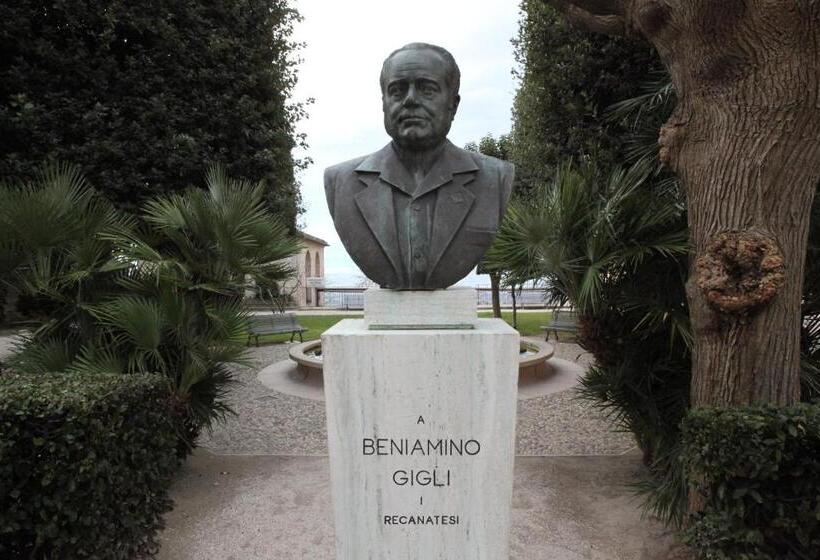 مبيت وإفطار Recanati Family