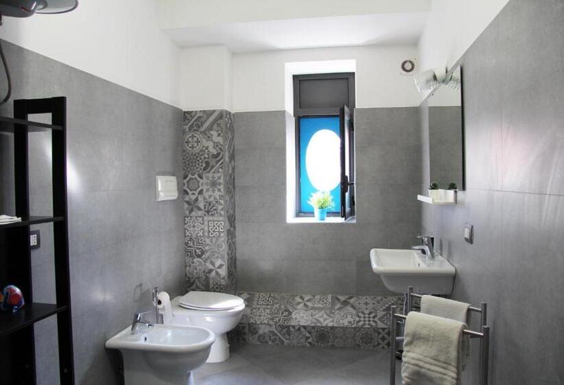 تختخواب و صبحانه Urban Pop Hostel & Bnb