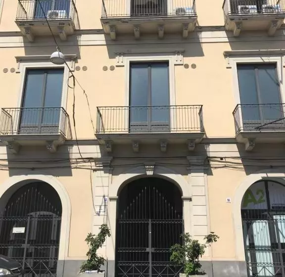 تختخواب و صبحانه Urban Pop Hostel & Bnb