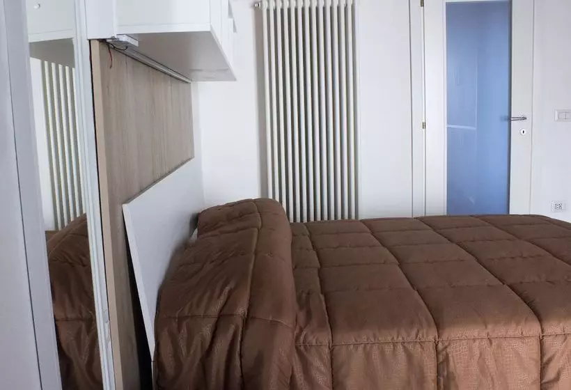 Eden Lilli   B & B Cartoceto