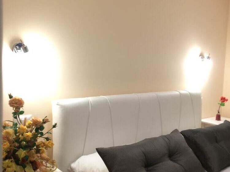 تختخواب و صبحانه Croce Nivera