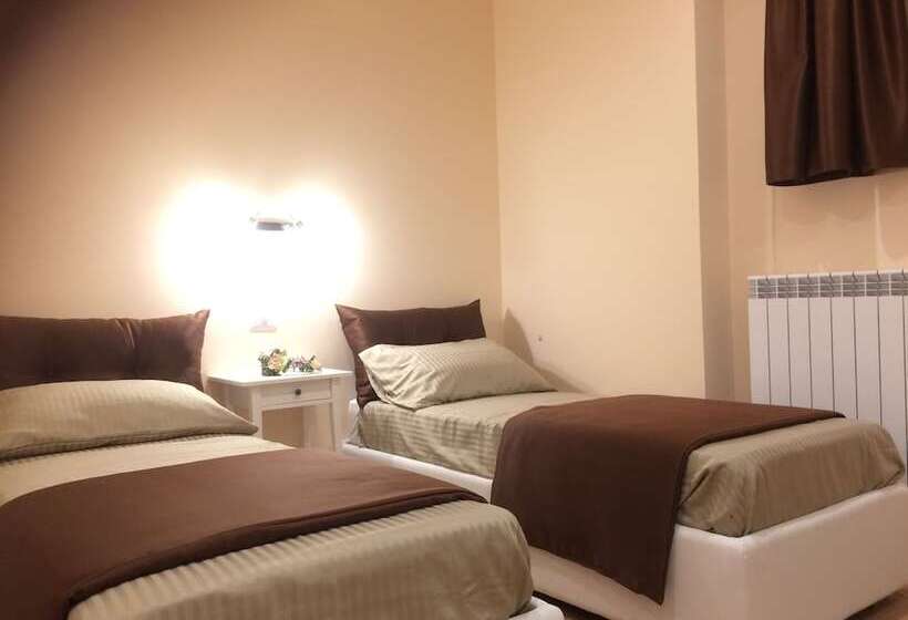 تختخواب و صبحانه Croce Nivera