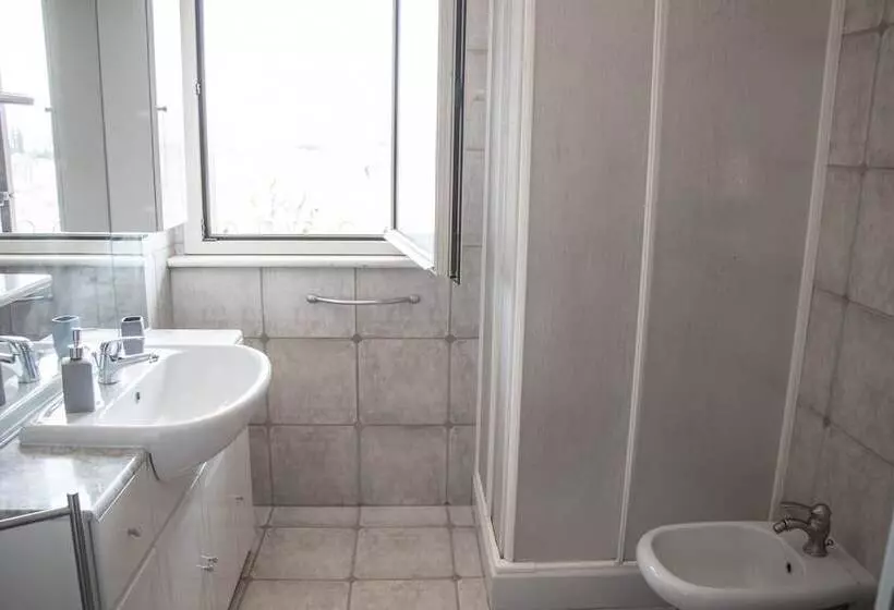 Aamiaismajoitus (B&B) Villa Paola