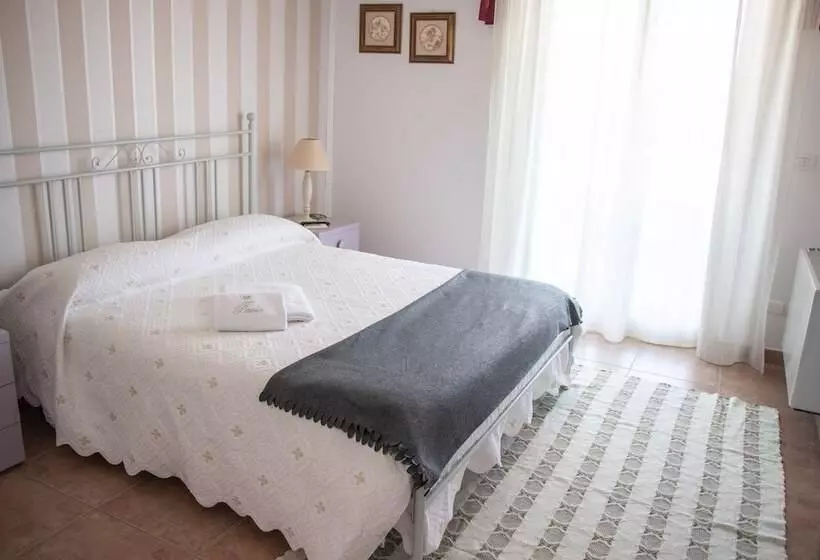 Aamiaismajoitus (B&B) Villa Paola