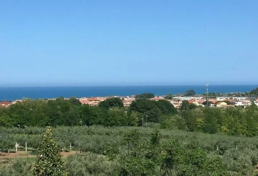 Aamiaismajoitus (B&B) Villa Paola