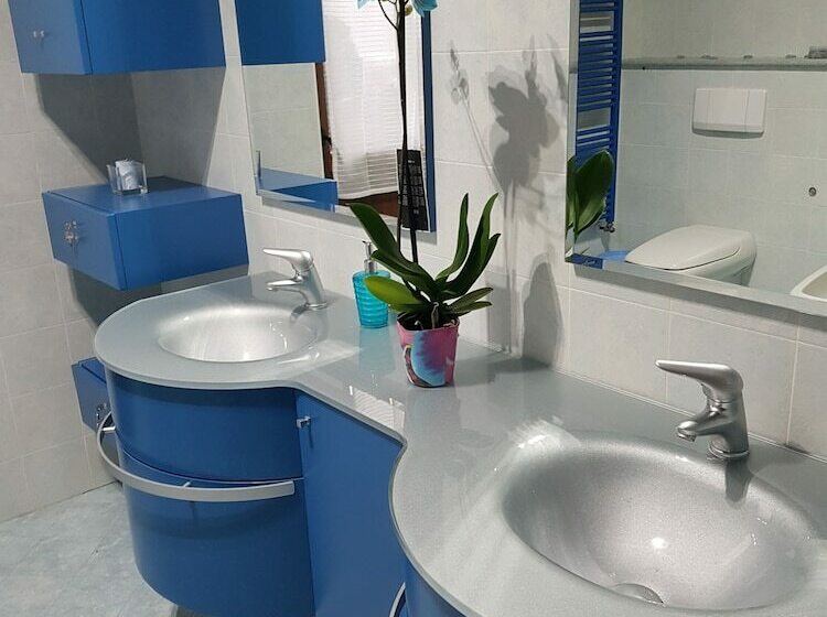 تختخواب و صبحانه Luci Dal Lago