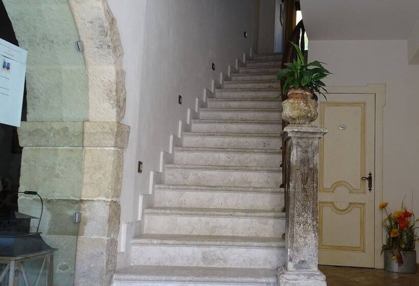 فندق Archi Del Sole & San Rocco