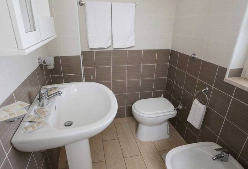 Otel Camping Lido Di Salerno