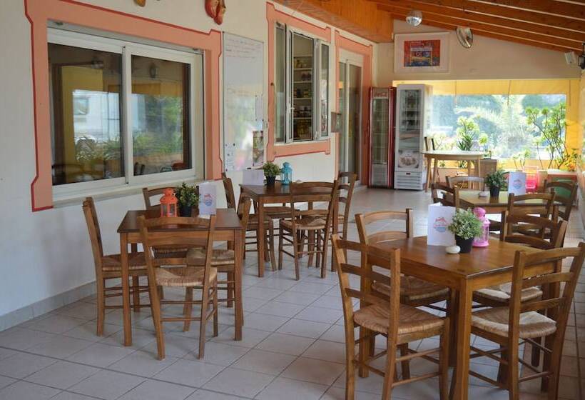 هتل Camping Bella Vista