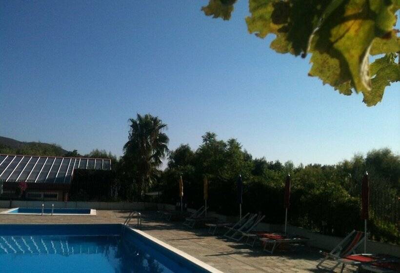 هتل Camping Bella Vista