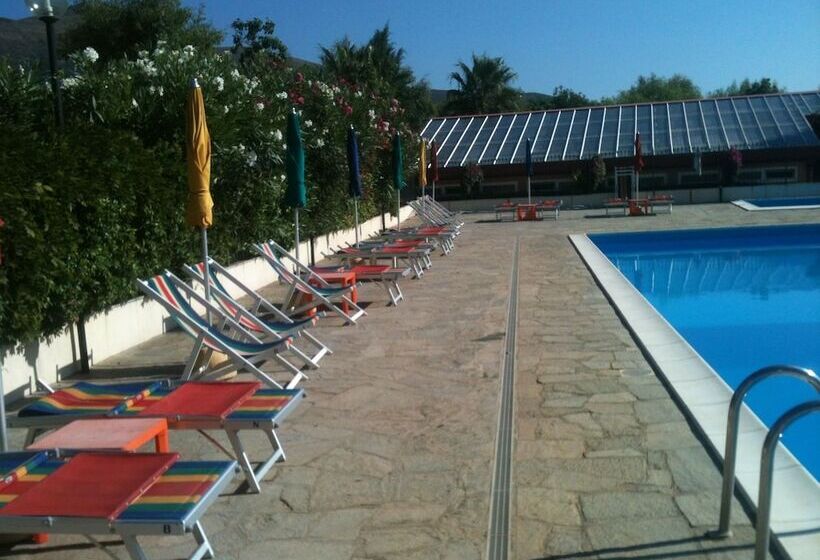 هتل Camping Bella Vista