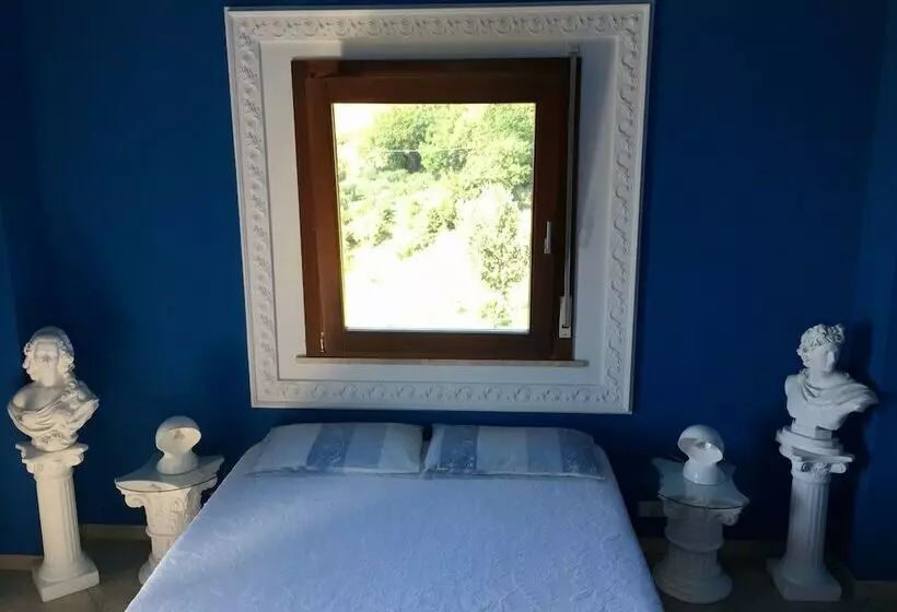 Aamiaismajoitus (B&B) Casapuccio Bed&breakfast Art&redesign