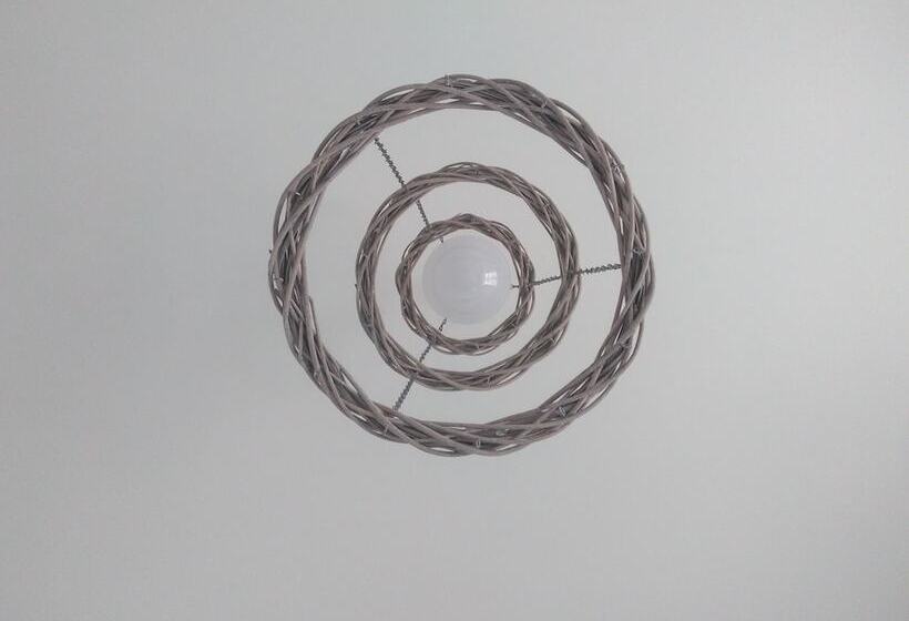 تختخواب و صبحانه Deja Vu