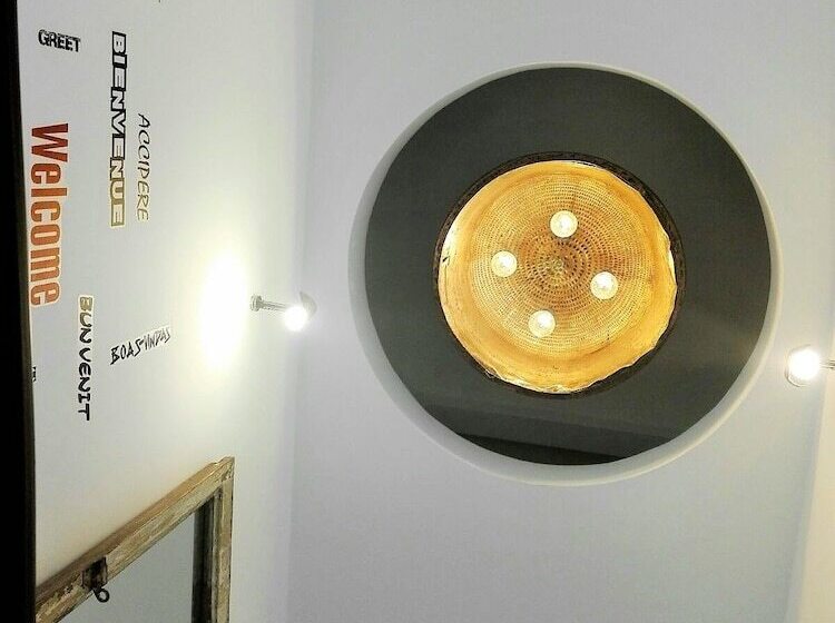 تختخواب و صبحانه Deja Vu