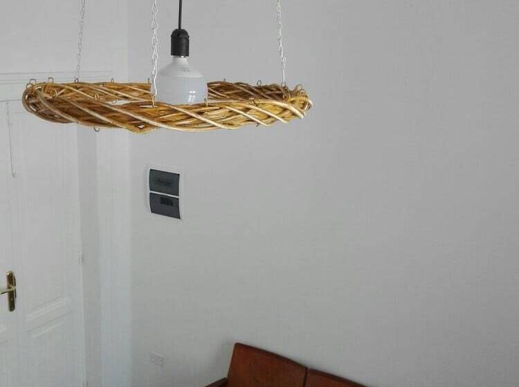 تختخواب و صبحانه Deja Vu