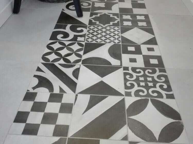 تختخواب و صبحانه Deja Vu