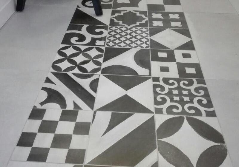 تختخواب و صبحانه Deja Vu