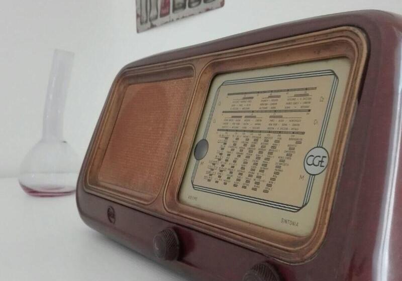 تختخواب و صبحانه Deja Vu