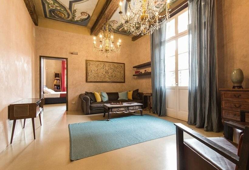 Bed and Breakfast Domus Aurea