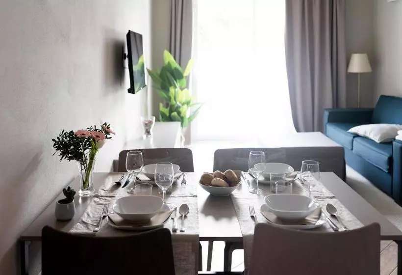 Bed & Breakfast La Home And Apartments