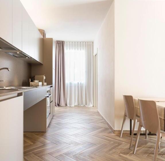 Bed & Breakfast La Home And Apartments