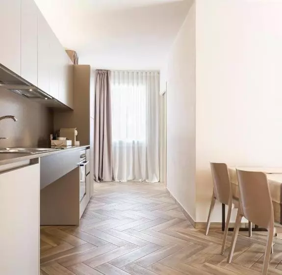 Bed & Breakfast La Home And Apartments