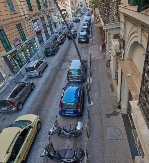 تختخواب و صبحانه Il Chiattillo