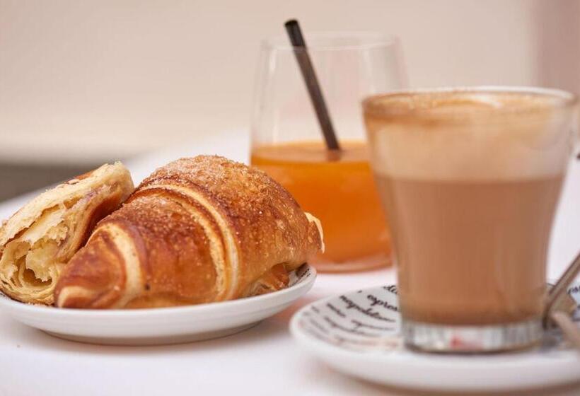 تختخواب و صبحانه Il Chiattillo