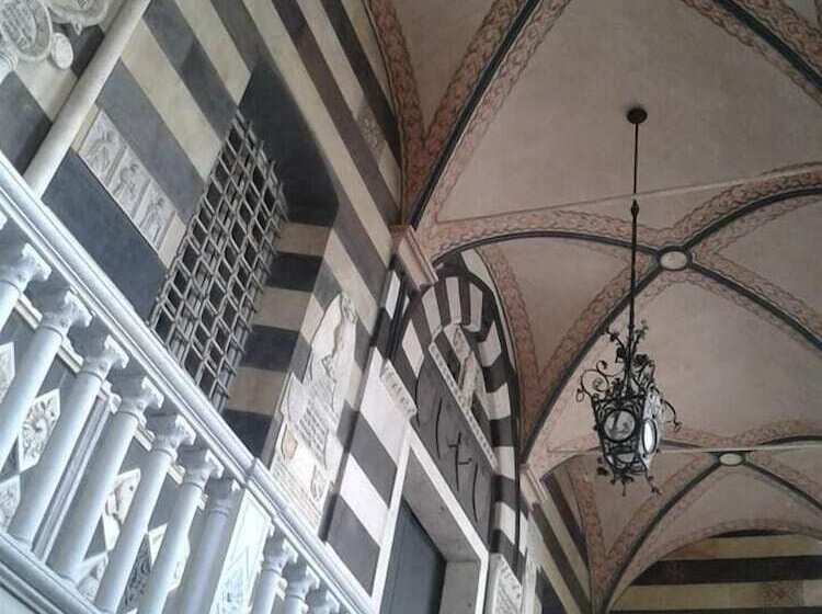 تختخواب و صبحانه Valery Guest House