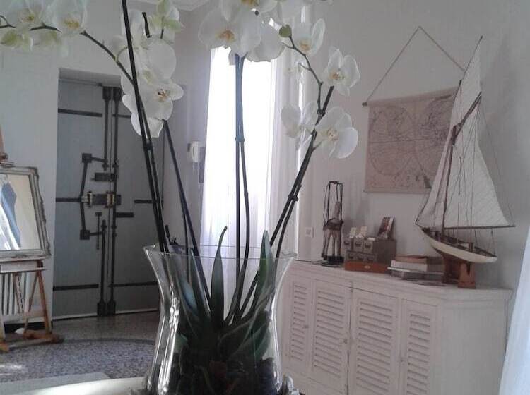 تختخواب و صبحانه Valery Guest House