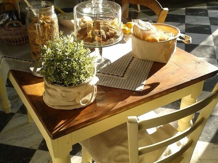 تختخواب و صبحانه Valery Guest House