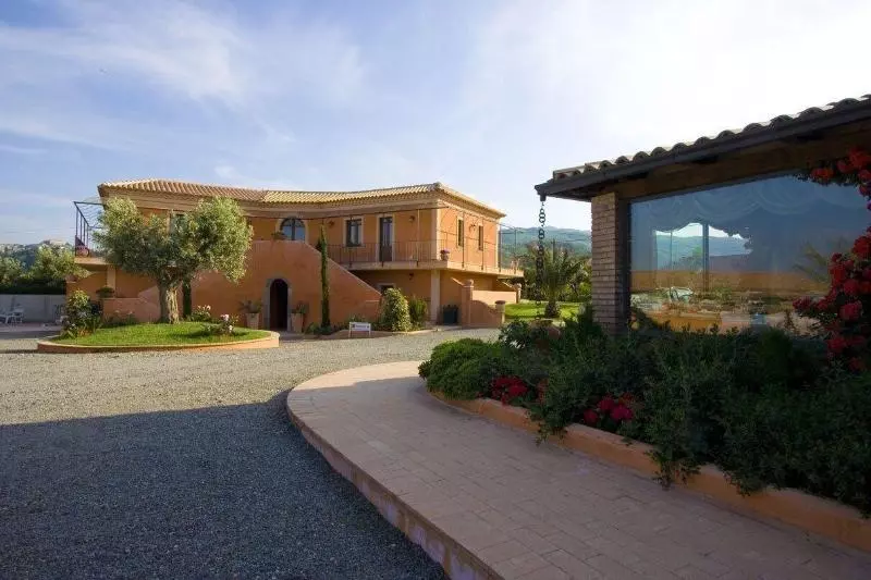 Hostelli Albergo Arinde