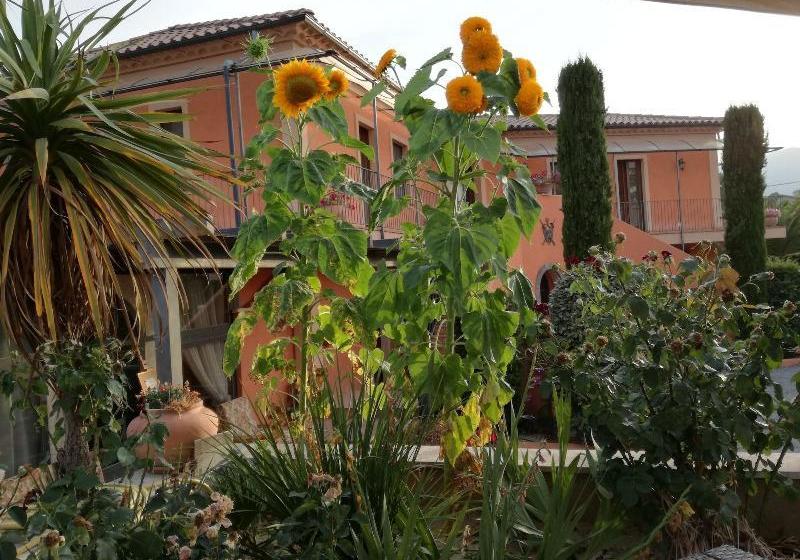 簡易ホテル Albergo Arinde