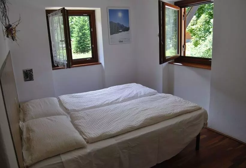 簡易ホテル Rifugio Alpino Fazzon