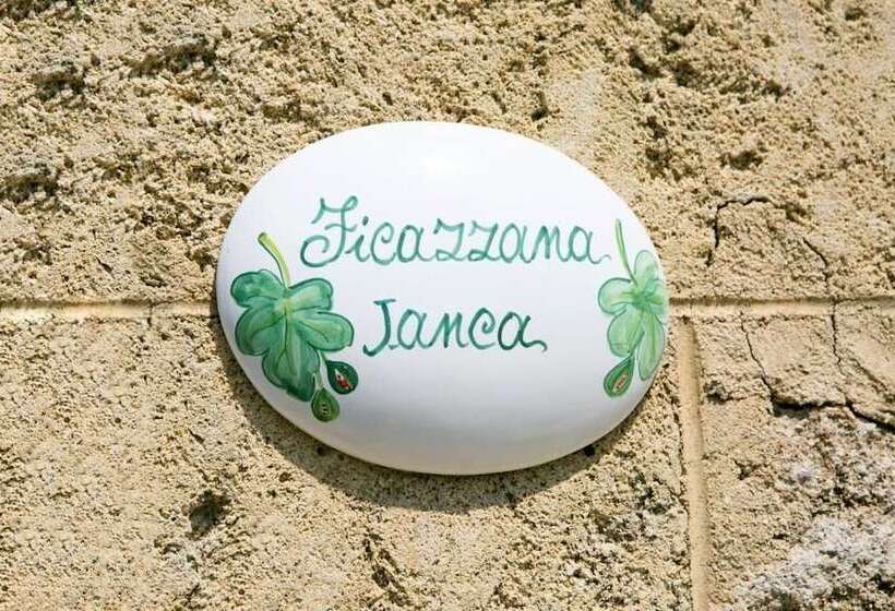 Отель Antica Masseria Ficazzana Tenuta