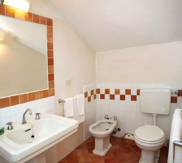 Maaseutuhotelli Tenuta Guazzaura