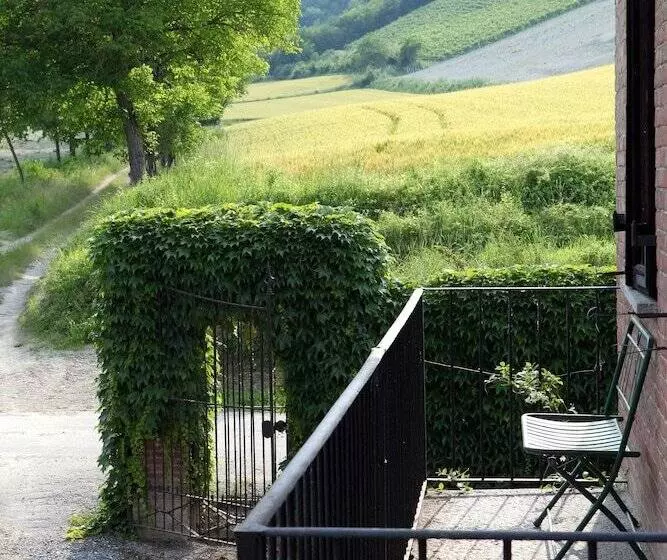 Maaseutuhotelli Tenuta Guazzaura