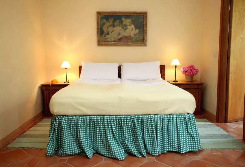 Maaseutuhotelli Tenuta Guazzaura