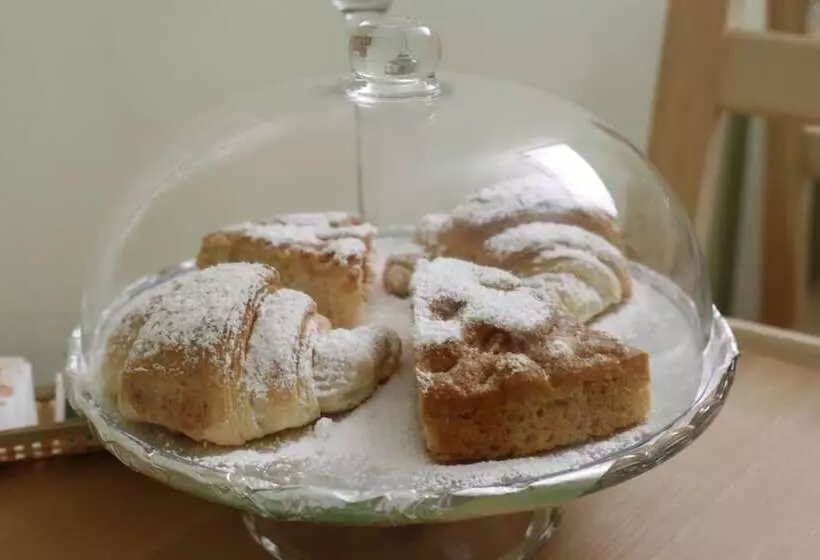 Vegan B&b Cherry Room