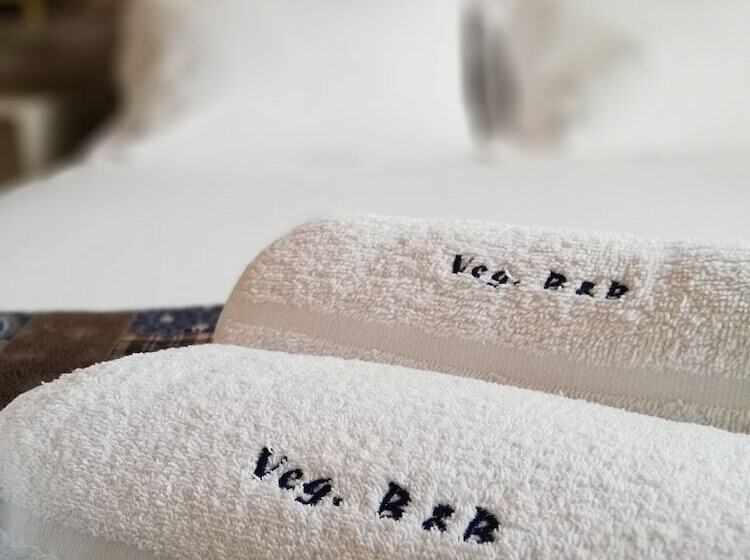 Vegan B&b Cherry Room