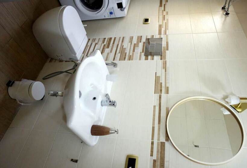 Vegan B&b Cherry Room