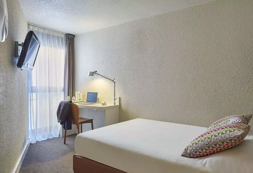 Отель Campanile Lyon Centre Berges Du Rhone