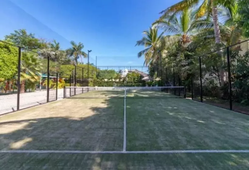 酒店 Castillo Huatulco & Beach Club