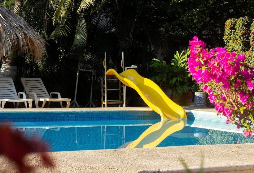 Otel Castillo Huatulco & Beach Club