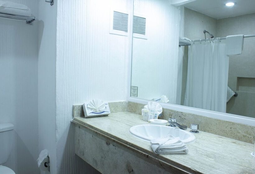 Otel Castillo Huatulco & Beach Club