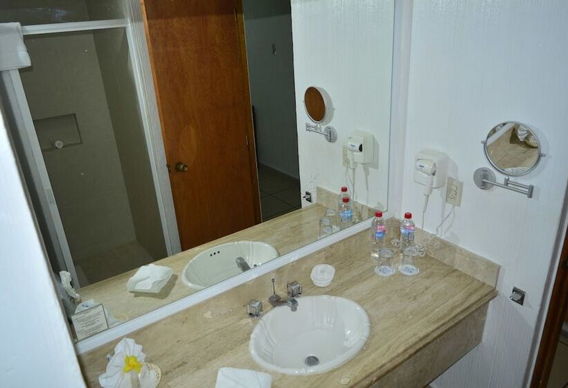 Otel Castillo Huatulco & Beach Club