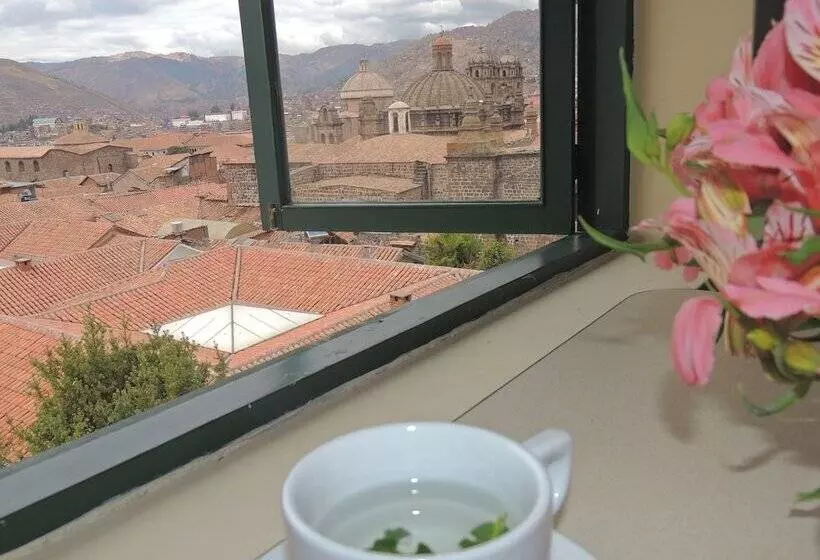 ホテル Cusco Plaza Nazarenas