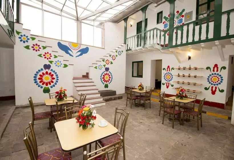 ホテル Cusco Plaza Nazarenas